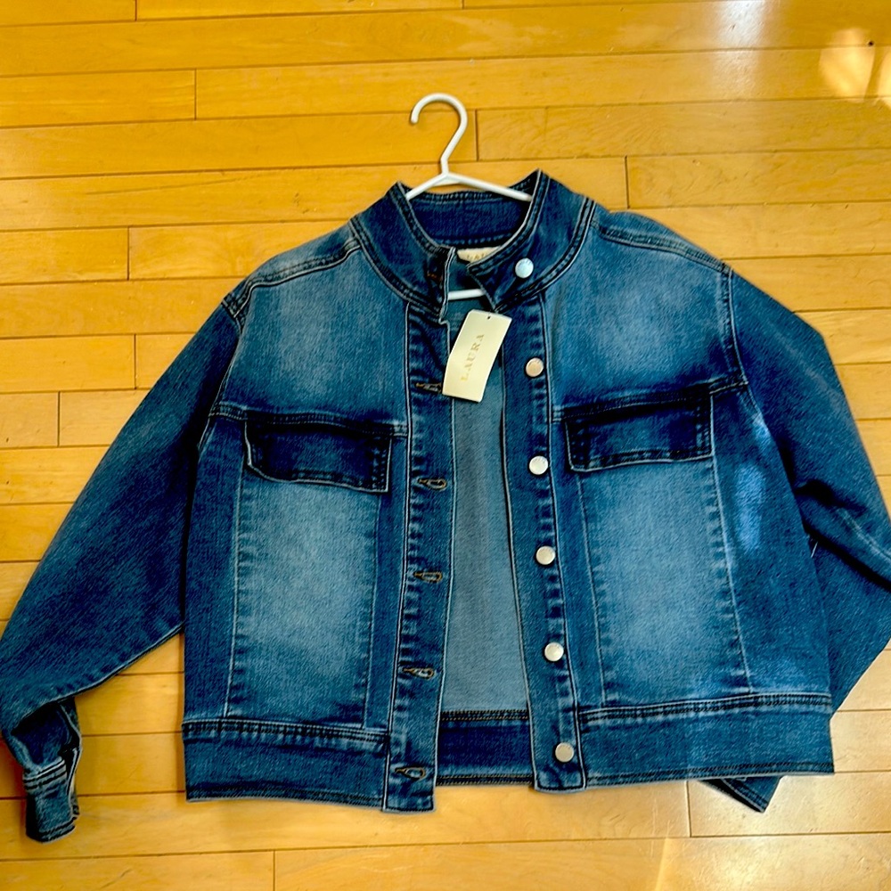 BRAND NEW, UNWORN:Laura Classic Blue Denim Jacket. Tag intact